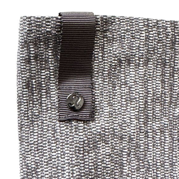 Lululemon Versatile Vinyasa Scarf In Mini Check Pique Black Pique Nursing Cover* - Picture 2 of 8